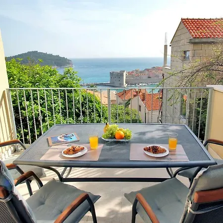 아파트먼트 피규린 *