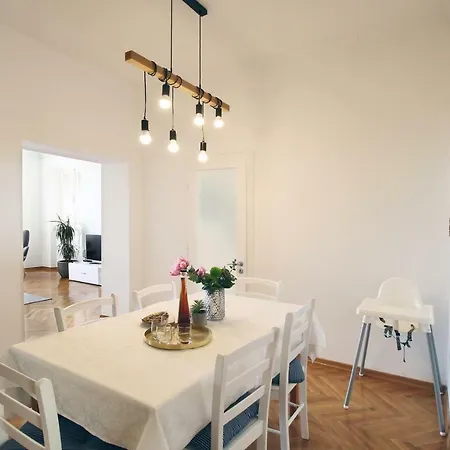 Figurin Apartmán